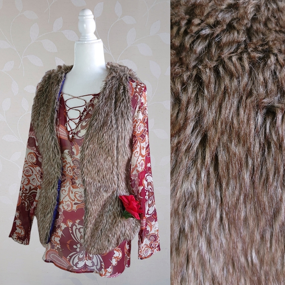 Hot Topic Faux Fur Vest Size Small Purple Lining 2010s Boho Indie Grunge